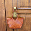 BORSA SHOPPER IN PELLE INTRECCIATA CUOIO MEDIA